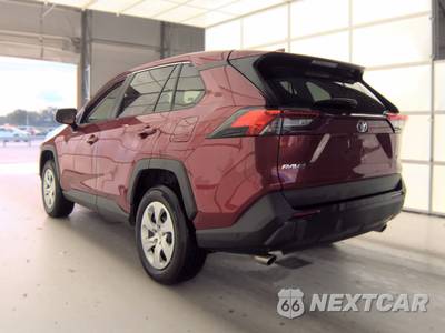 2025 Toyota RAV4 LE - zdjęcie 6 z 39 - miniatura