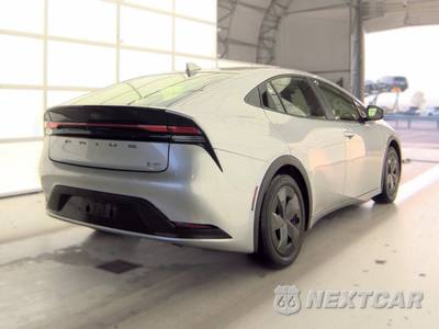 2025 Toyota Prius LE - zdjęcie 4 z 31 - miniatura