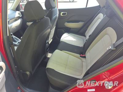 2025 Hyundai Venue SEL - zdjęcie 13 z 22 - miniatura