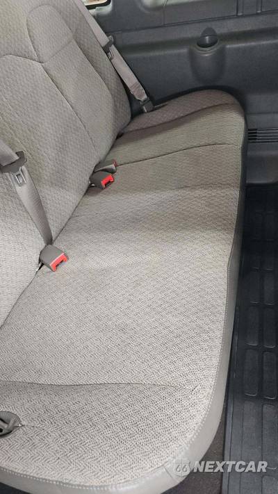 2025 Chevrolet Express 3500 Passenger Van LT 1LT 155.1" WB - zdjęcie 35 z 38 - miniatura