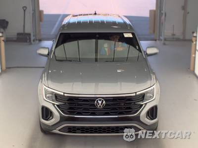 2025 Volkswagen Atlas Cross Sport 2.0T SE w/Technology - zdjęcie 2 z 25 - miniatura