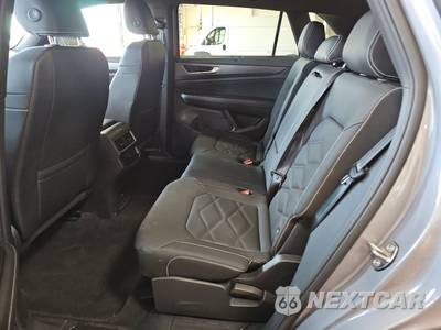 2025 Volkswagen Atlas Cross Sport 2.0T SE w/Technology - zdjęcie 13 z 25 - miniatura