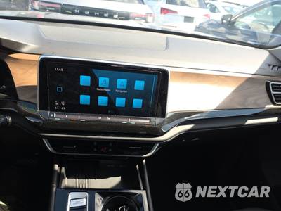 2025 Volkswagen Atlas 2.0T SE w/Technology - zdjęcie 11 z 32 - miniatura