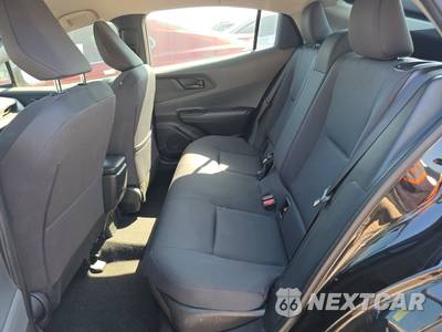 2025 Toyota Prius LE - zdjęcie 13 z 21 - miniatura