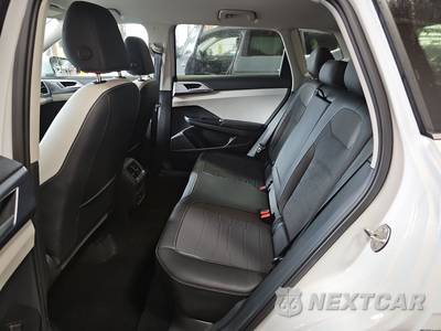 2025 Volkswagen Taos SE - zdjęcie 13 z 28 - miniatura