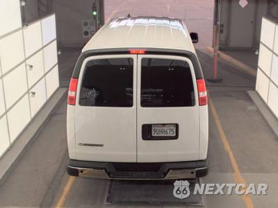 2025 Chevrolet Express 3500 Passenger Van LT 1LT 155.1" WB - zdjęcie 5 z 25 - miniatura