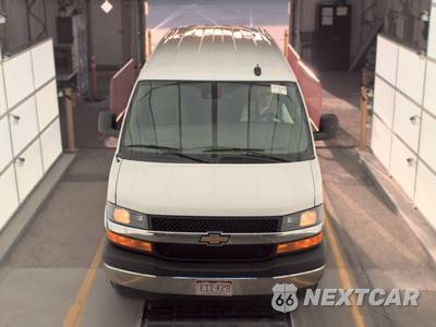 2025 Chevrolet Express 3500 Passenger Van LT 1LT 155.1" WB - zdjęcie 2 z 26 - miniatura