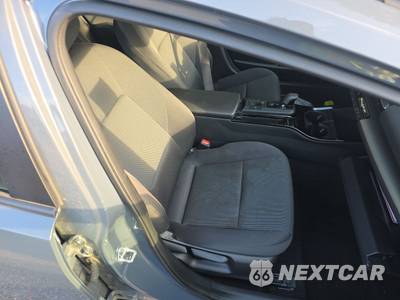 2025 Toyota Prius LE - zdjęcie 8 z 26 - miniatura