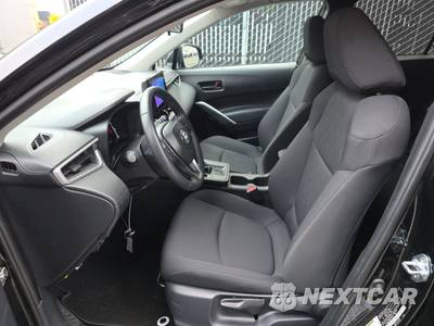 2026 Toyota Corolla Cross LE - zdjęcie 7 z 27 - miniatura