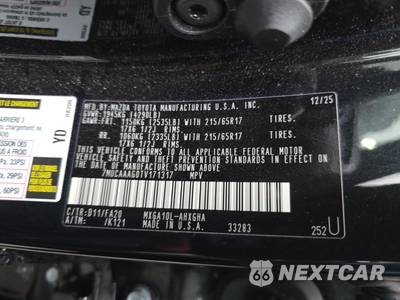 2026 Toyota Corolla Cross LE - zdjęcie 14 z 27 - miniatura