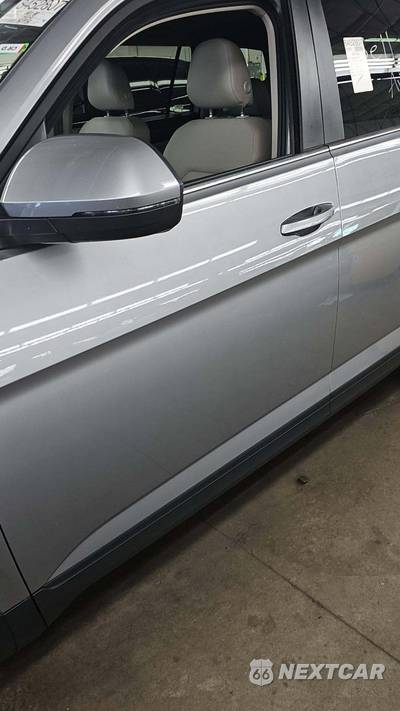 2025 Volkswagen Atlas 2.0T SE w/Technology - zdjęcie 30 z 32 - miniatura