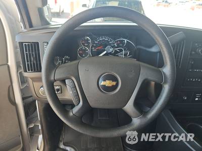 2025 Chevrolet Express 3500 Passenger Van LT 1LT 155.1" WB - zdjęcie 10 z 20 - miniatura
