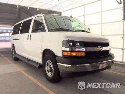 2025 Chevrolet Express 3500 Passenger Van LT 1LT 155.1" WB - zdjęcie 3 z 20 - miniatura