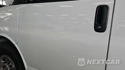 2025 Chevrolet Express 3500 Passenger Van LT 1LT 155.1" WB - zdjęcie 22 z 23 - miniatura