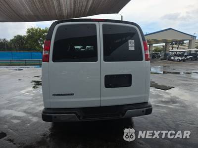 2025 Chevrolet Express 3500 Passenger Van LT 1LT 155.1" WB - zdjęcie 5 z 23 - miniatura