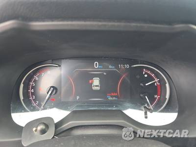 2025 Toyota RAV4 LE - zdjęcie 12 z 34 - miniatura