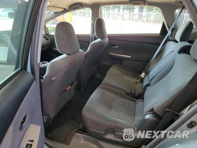 2014 Toyota Prius v Three - zdjęcie 13 z 34 - miniatura