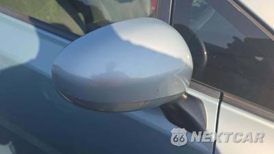 2014 Toyota Prius v Three - zdjęcie 18 z 34 - miniatura