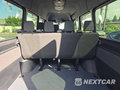 2026 Mercedes-Benz Sprinter 2500 Passenger Van High Roof 170.0" WB - zdjęcie 17 z 28 - miniatura