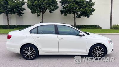 2012 Volkswagen Jetta SEL Sedan w/Premium & Sunroof - zdjęcie 8 z 22 - miniatura