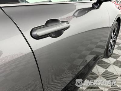 2023 Toyota Crown XLE - zdjęcie 28 z 44 - miniatura
