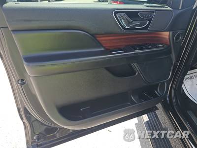 2020 Lincoln Navigator Standard - zdjęcie 9 z 21 - miniatura