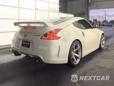 2012 Nissan 370Z NISMO Coupe - zdjęcie 4 z 20 - miniatura