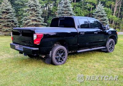 2018 Nissan TITAN XD SL Crew Cab Medium Bed - zdjęcie 4 z 19 - miniatura