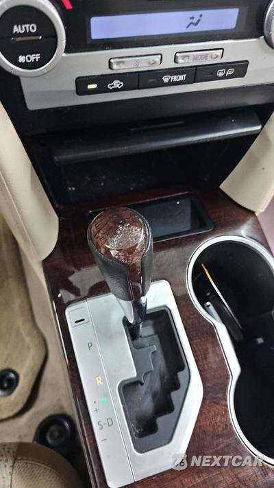 2012 Toyota Camry XLE - zdjęcie 63 z 66 - miniatura