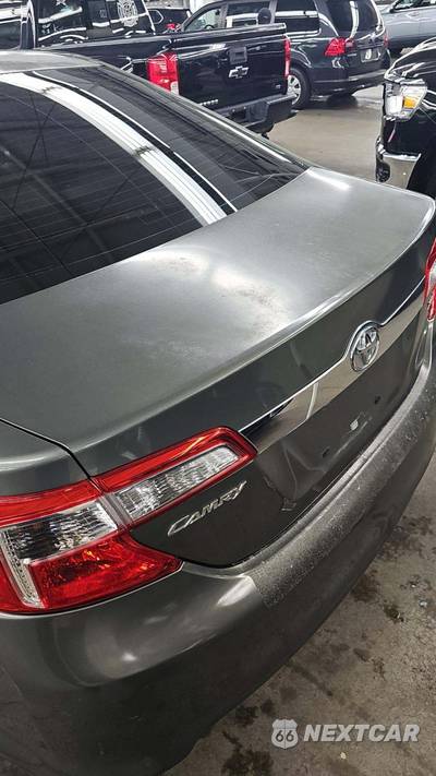 2012 Toyota Camry XLE - zdjęcie 42 z 66 - miniatura