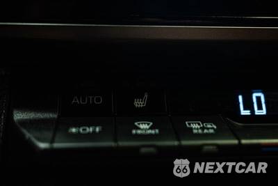2025 Toyota Camry SE - zdjęcie 22 z 29 - miniatura