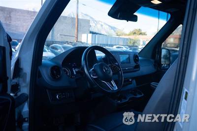 2022 Mercedes-Benz Sprinter 2500 Passenger Van Standard Roof 144.0" WB - zdjęcie 8 z 28 - miniatura