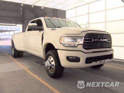 2019 Ram 3500 Laramie Crew Cab Long Bed DRW - zdjęcie 3 z 51 - miniatura