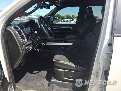 2019 Ram 3500 Laramie Crew Cab Long Bed DRW - zdjęcie 7 z 51 - miniatura