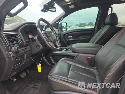 2022 Nissan TITAN PRO-4X Crew Cab Short Bed - zdjęcie 7 z 32 - miniatura