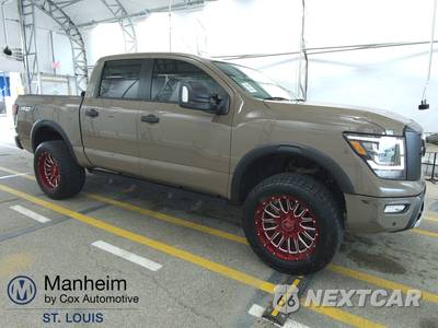 2022 Nissan TITAN PRO-4X Crew Cab Short Bed - zdjęcie 3 z 32 - miniatura