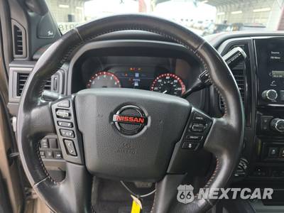 2022 Nissan TITAN PRO-4X Crew Cab Short Bed - zdjęcie 10 z 32 - miniatura