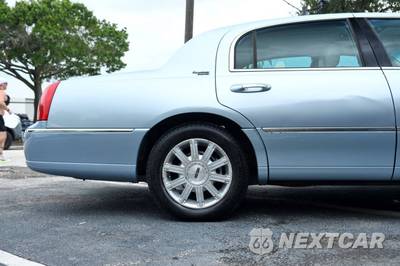 2007 Lincoln Town Car Signature Limited - zdjęcie 32 z 50 - miniatura
