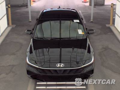 2026 Hyundai Elantra SEL Sport - zdjęcie 2 z 19 - miniatura