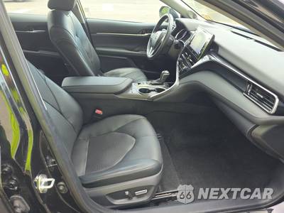 2021 Toyota Camry XLE - zdjęcie 8 z 24 - miniatura