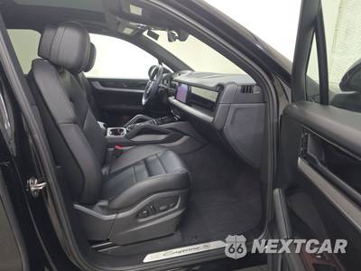 2024 Porsche Cayenne S - zdjęcie 8 z 22 - miniatura