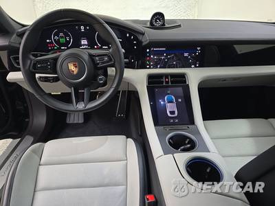 2025 Porsche Taycan - zdjęcie 11 z 28 - miniatura