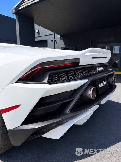 2021 Lamborghini Huracan EVO RWD Convertible - zdjęcie 9 z 30 - miniatura