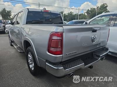 2021 Ram 1500 Laramie Crew Cab Short Bed - zdjęcie 6 z 29 - miniatura