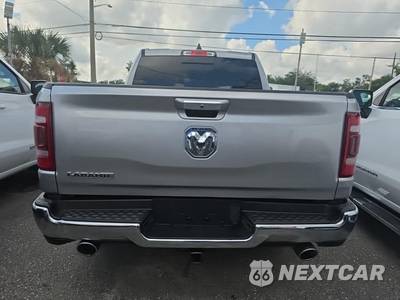 2021 Ram 1500 Laramie Crew Cab Short Bed - zdjęcie 5 z 29 - miniatura