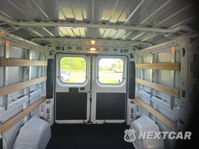 2025 Ram ProMaster 2500 Cargo Van Tradesman w/Passenger Seat Low Roof 136.0" WB - zdjęcie 13 z 31 - miniatura