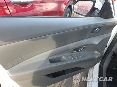 2021 Hyundai Elantra SE - zdjęcie 9 z 23 - miniatura
