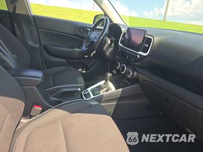 2022 Hyundai Venue Limited - zdjęcie 8 z 29 - miniatura