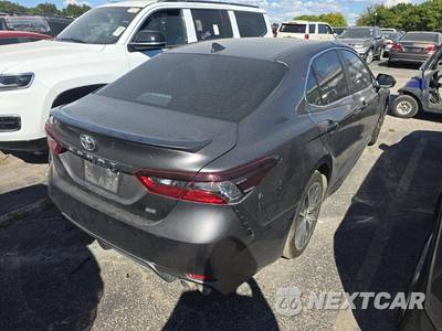 2022 Toyota Camry SE - zdjęcie 2 z 13 - miniatura