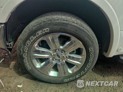 2020 Ford F-150 Lariat Crew Cab Short Bed - zdjęcie 8 z 27 - miniatura